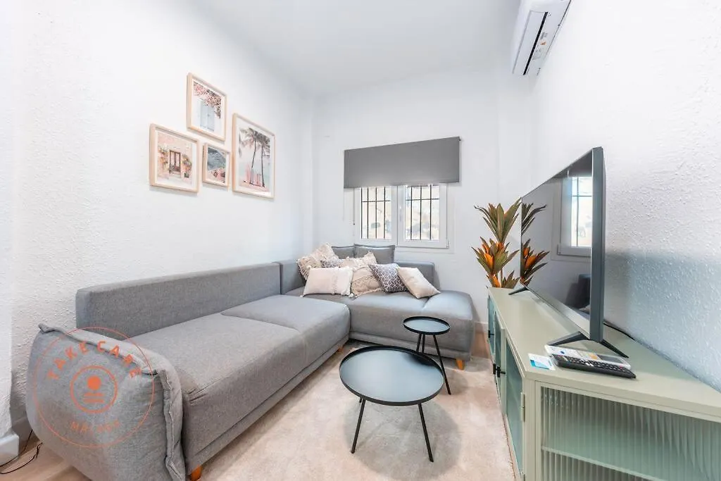Cosy Apartment With Patio In Malaga - Tcm