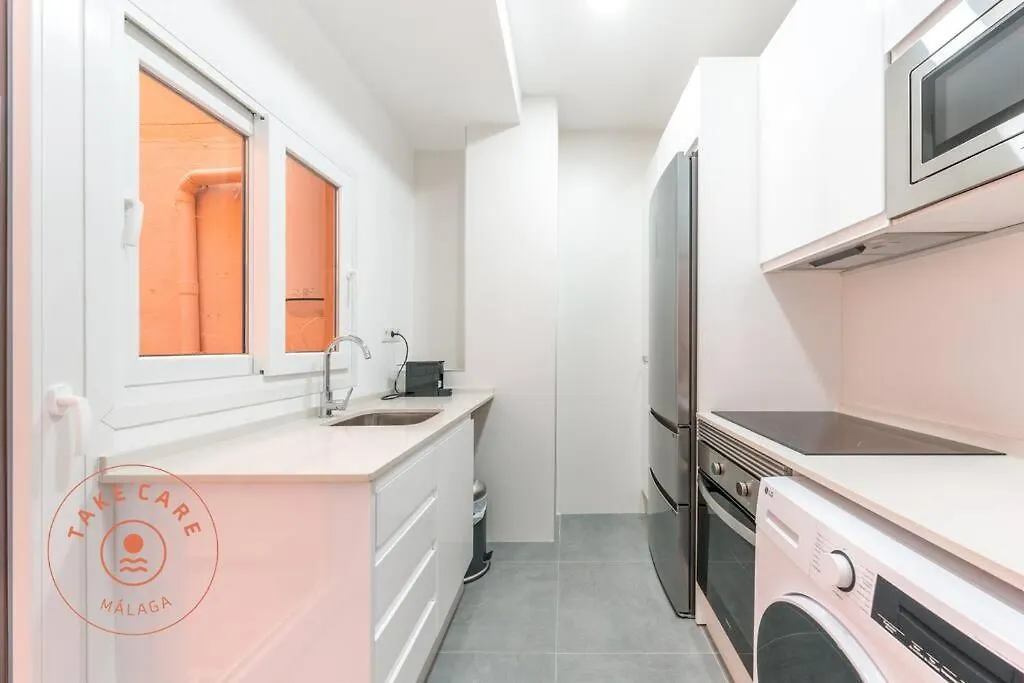 Cosy Apartment With Patio In Malaga - Tcm